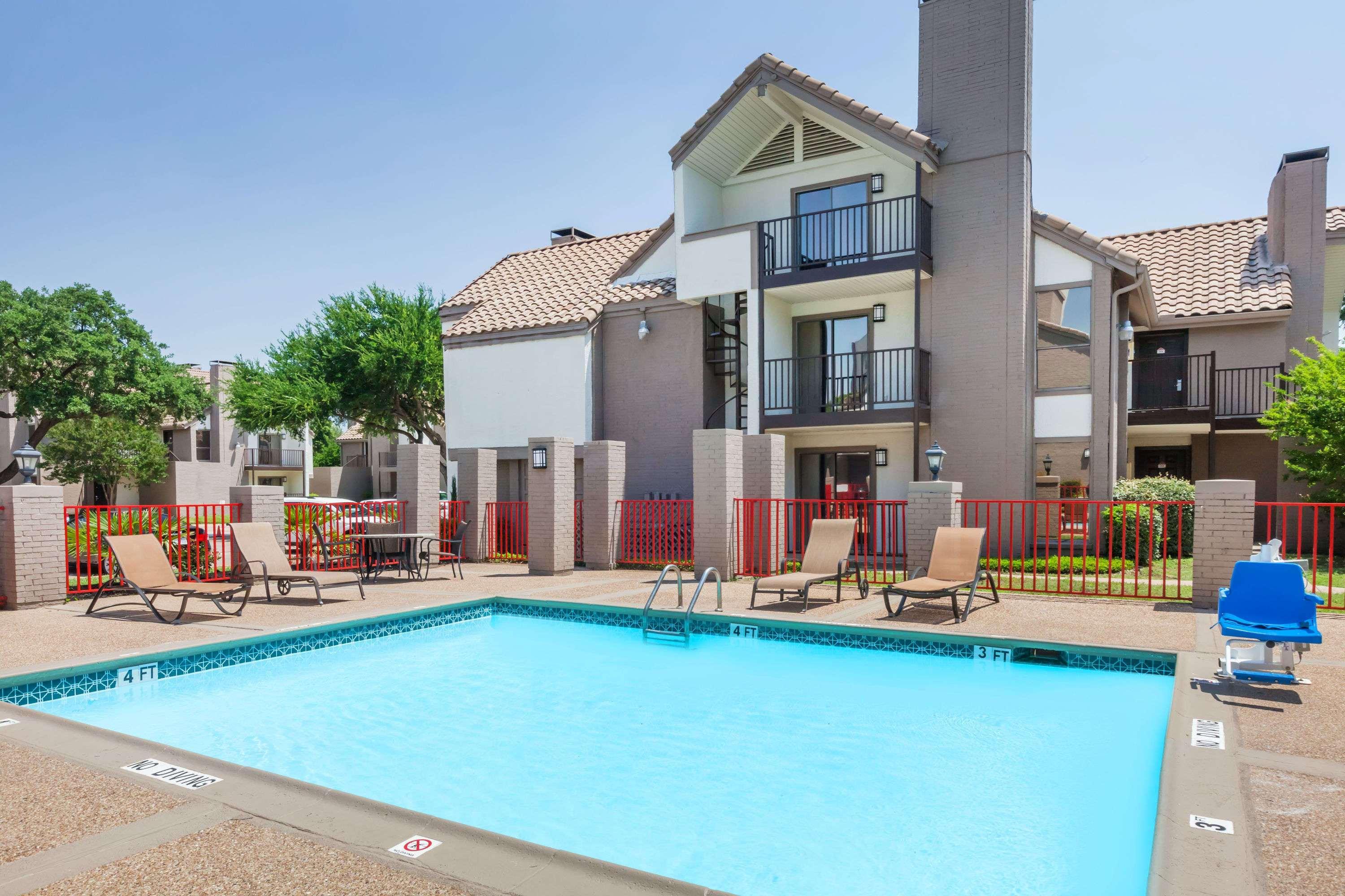 Hawthorn Suites Dallas Love Field Ngoại thất bức ảnh