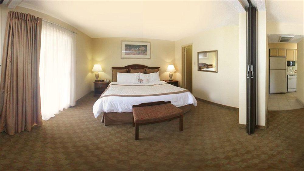 Hawthorn Suites Dallas Love Field Ngoại thất bức ảnh